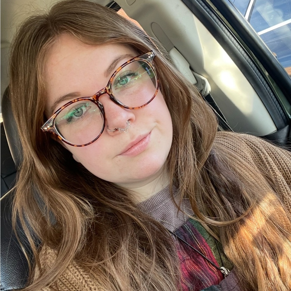 Meet your Posher, Julia